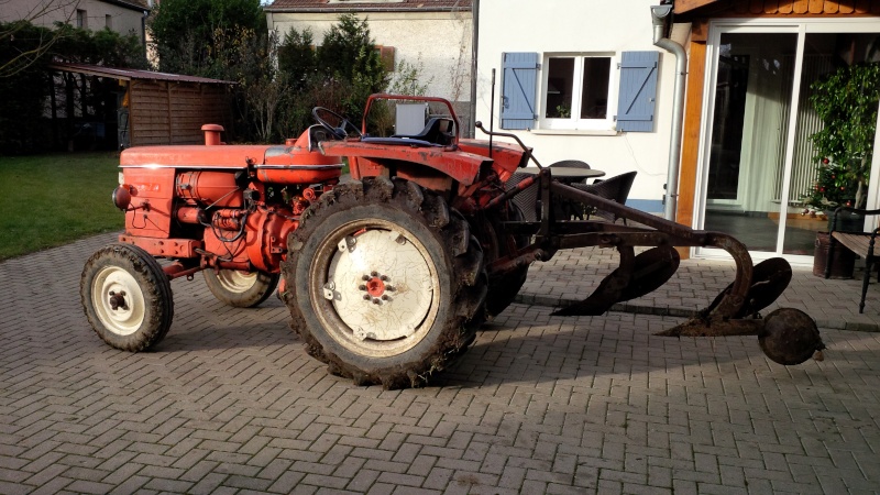 Charrue tracteur renault super 3 d  Img_0013