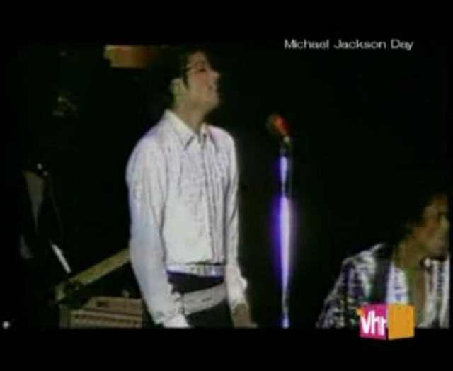 [DL] Michael Jackson - Secret Childhood Childh25