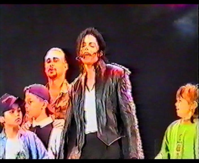 [DL]HIStory World Tour 1997 (Live In Gelsenkirchen) 2 DVD's Gelsen29