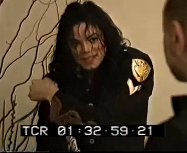 [DL] Michael Jackson NAACP Award 1993-1994 Naacp_24