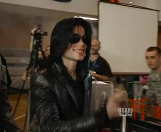 [Download] Michael Jackson At Camp Zama, Japan 2007 Zama_210