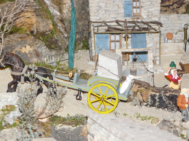 Crèche de Henri et Josianne de Carpentras 0001_410