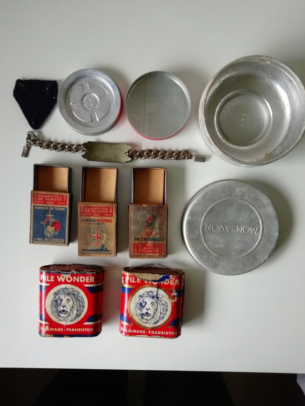 Lot de petits objets du soldat paquetage/vitrine années 1950/1960 INDOCHINE ALGERIE.  BRIN MARS 1 Vente460