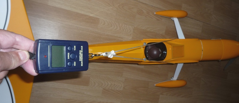 Un banc pour mesurer (et régler) la traction de son moteur brushless P1000910