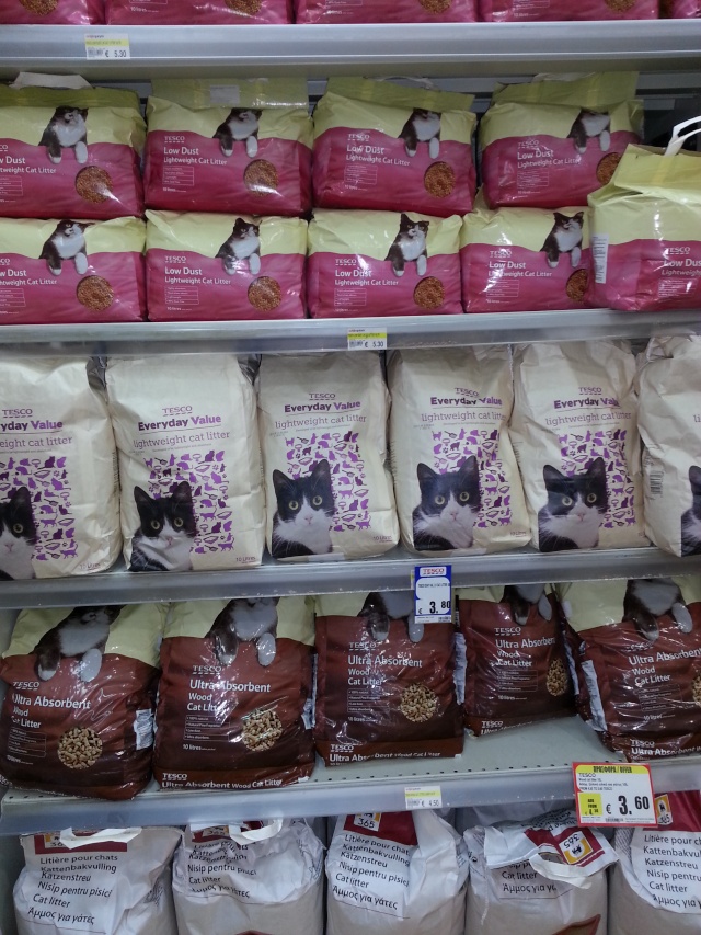 Tescos cat litter Cat_li10