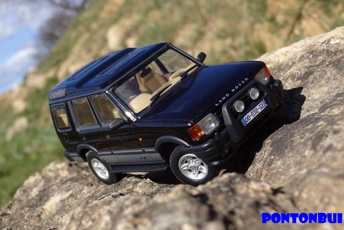 15 - Land Rover ¤ 17985710