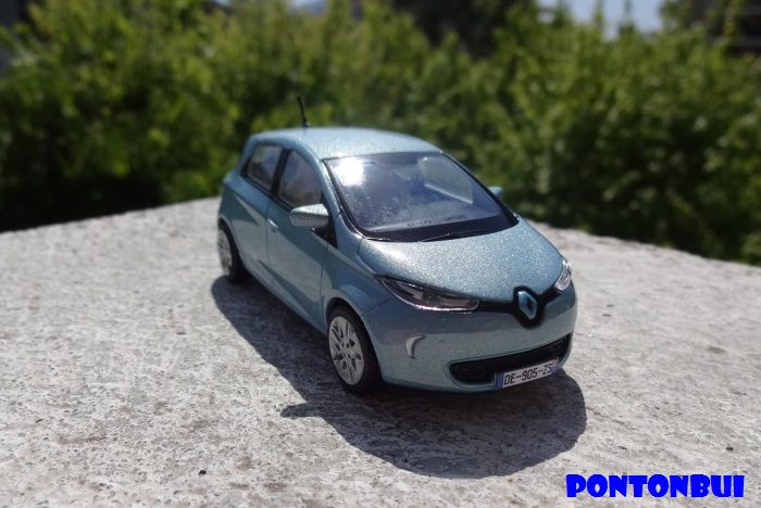 * 01 - Renault ( Les modernes post-1990 )  Dsc02910
