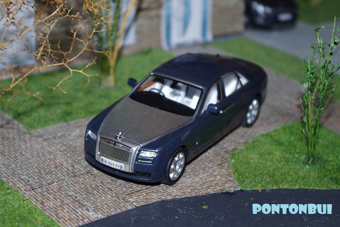 ROLLS-ROYCE Ghost12