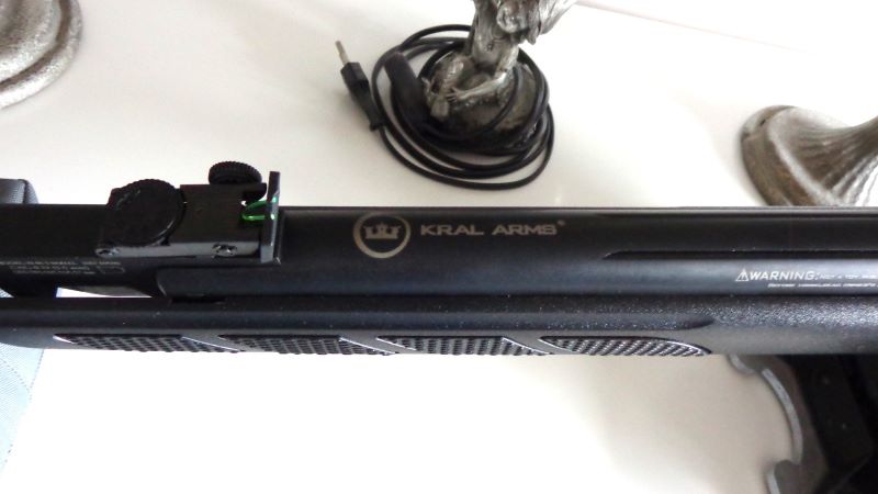 Présentation de la Kral N 05 en calibre 5.5 synthétique. Kral_m10