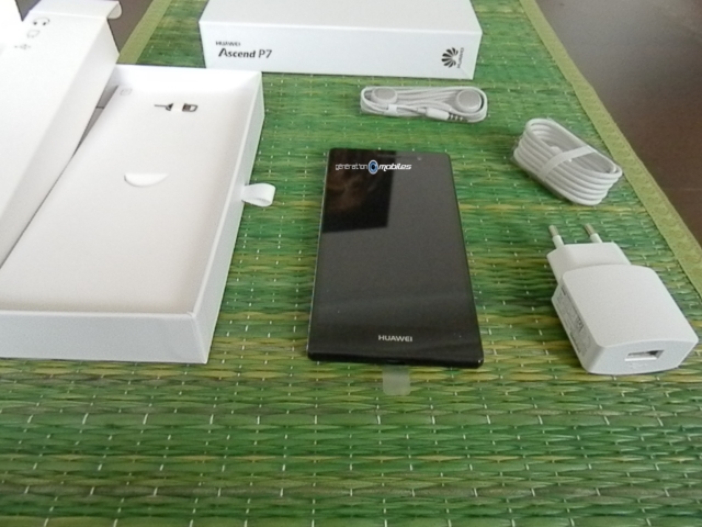 [INFO] Unboxing, et première prise en main du Smartphone Huawei Ascend P7 avec vidéo P7_210