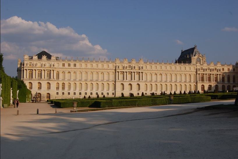 22 mai 1707: Le feu prend dans la nuit à Versailles 30264212