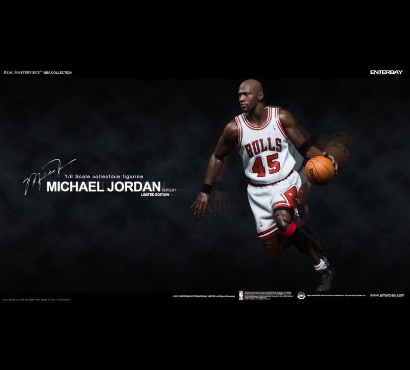 MICHAEL JORDAN Series 1 “I’M BACK #45” HOME VERSION Limited Edition 3135