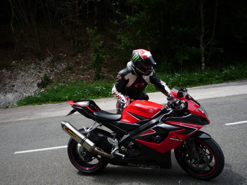 Et oui en rouge   Gsxr_v10