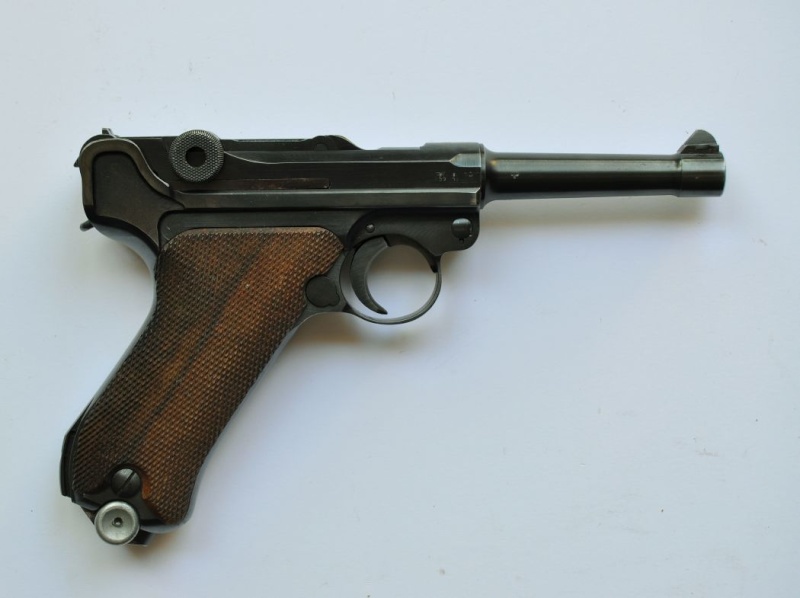 P 08 Mauser, code byf, daté 41, de police. Mauser12