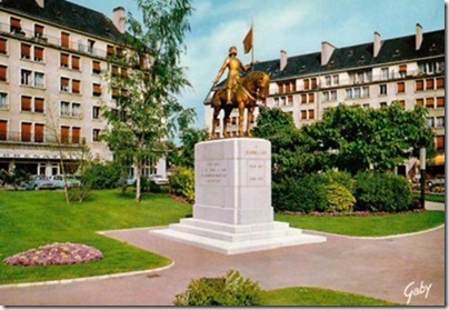 ALGERIE, statue de Jeanne d'Arc à ORAN Cid_e911