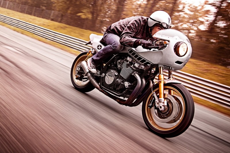 XJR 1300 "Eau Rouge" Xjr13010