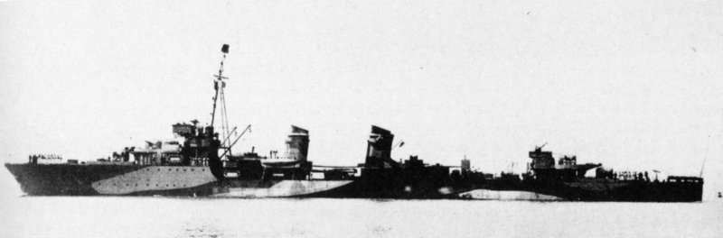 Les contre-torpilleurs français Leopar11