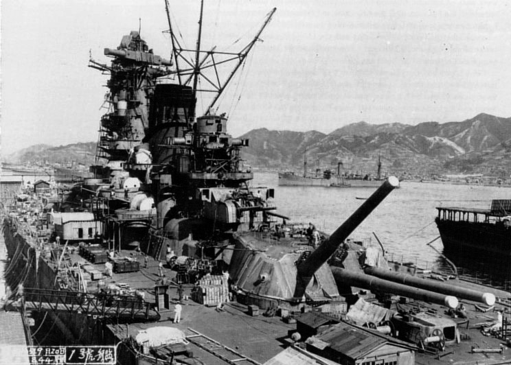 Cuirassés japonais Yamato13