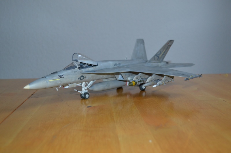 A-4E Skyhawk (Trumpeter) in 1:32 & F/A 18 E Super Hornet (Revell) 1:48 - Seite 2 Dsc_0010