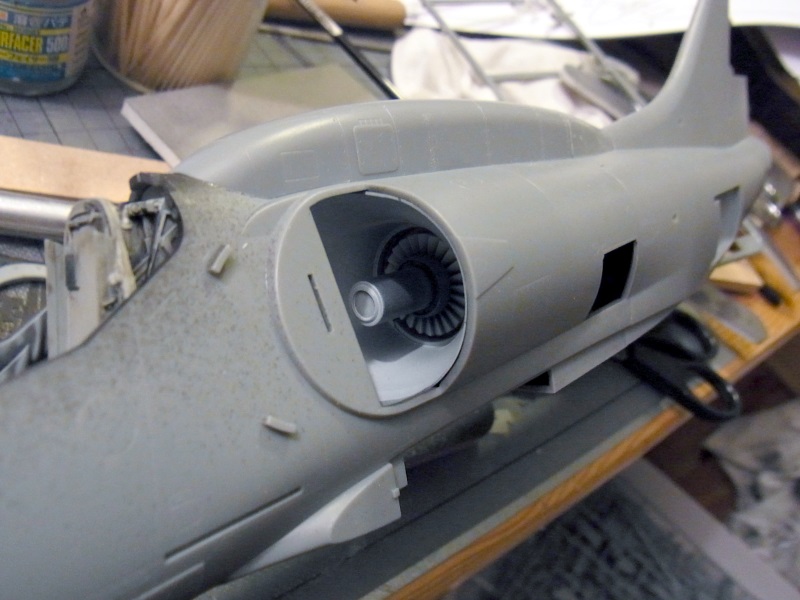 A-4E Skyhawk (Trumpeter) in 1:32 & F/A 18 E Super Hornet (Revell) 1:48 Rimg0139