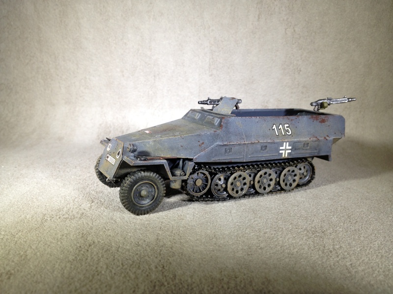 Sdkfz 251 de chez Tamiya 1/48. Img_2711