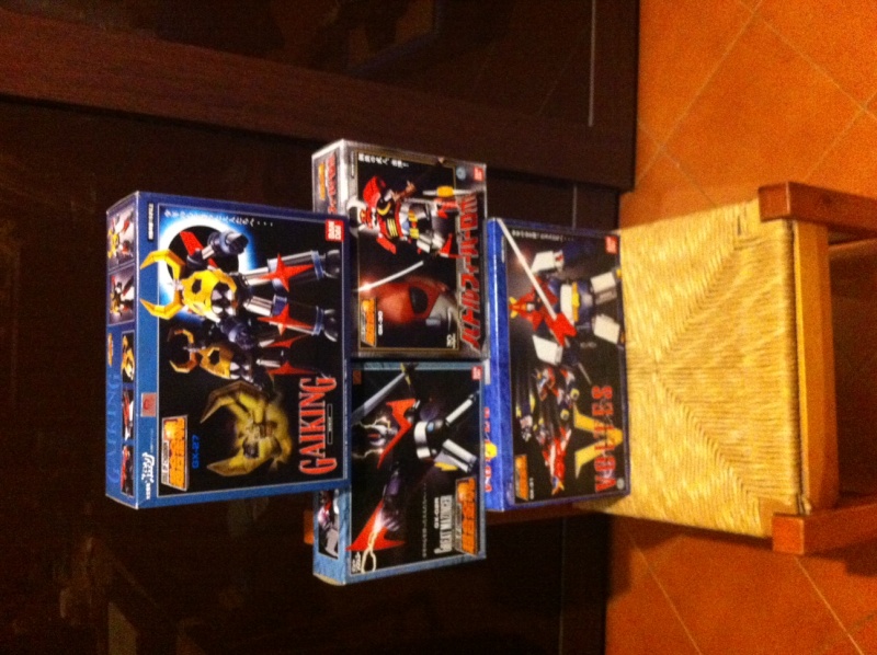 vendo SOC BANDAI GOLDRAKE ZAMBOT LEGGI! Foto_110