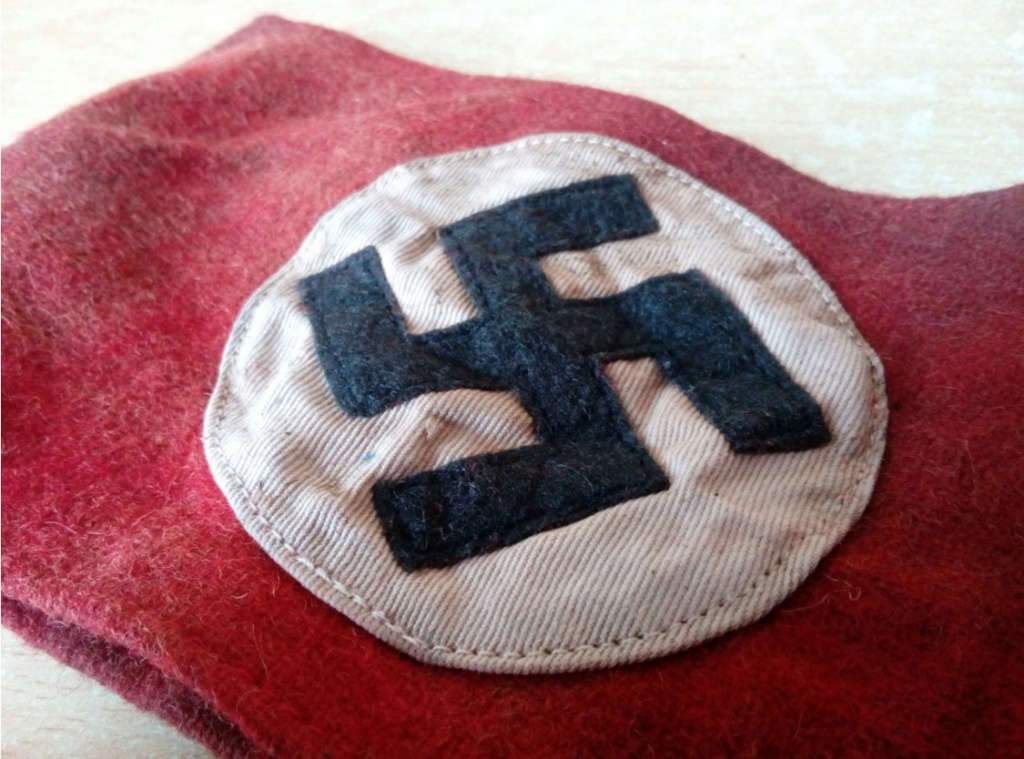Authenticité brassard NSDAP 2022-011