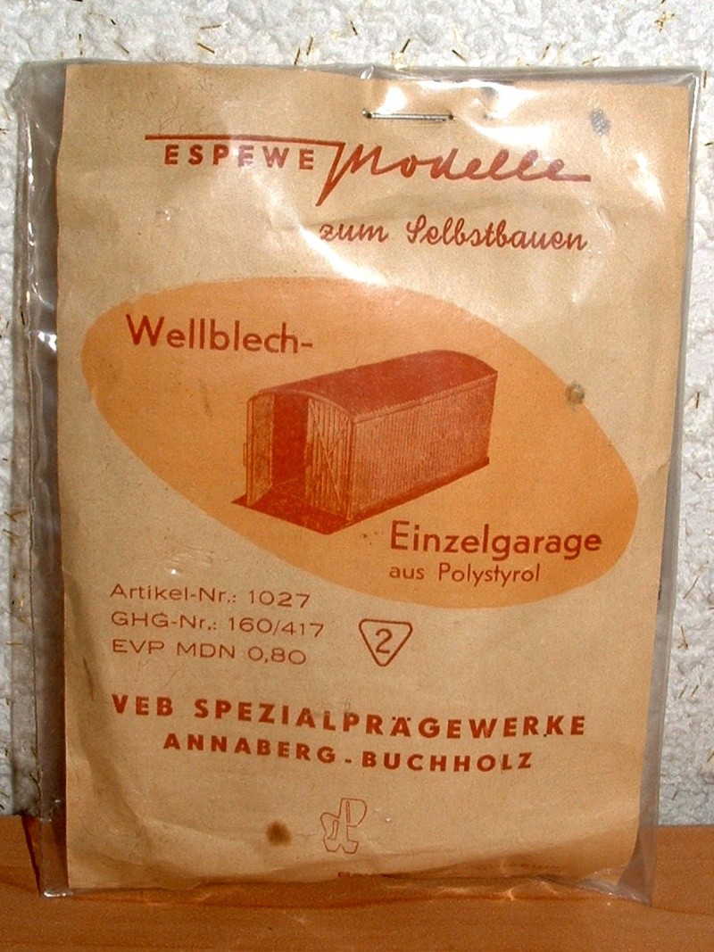 In die Vitrinen geschaut D_2510