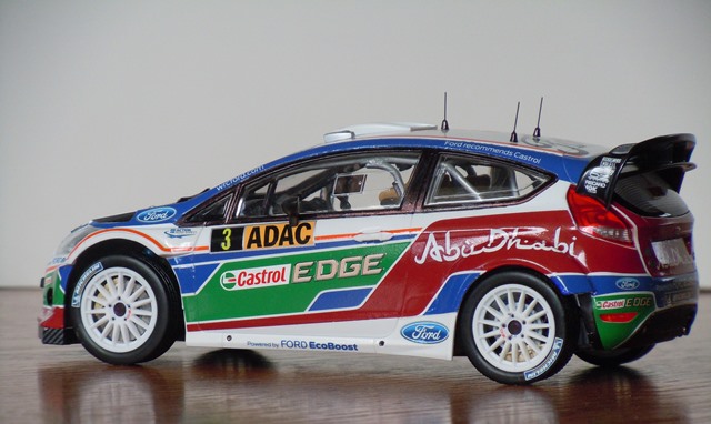 FIESTA WRC de BELKIT Dscn3044