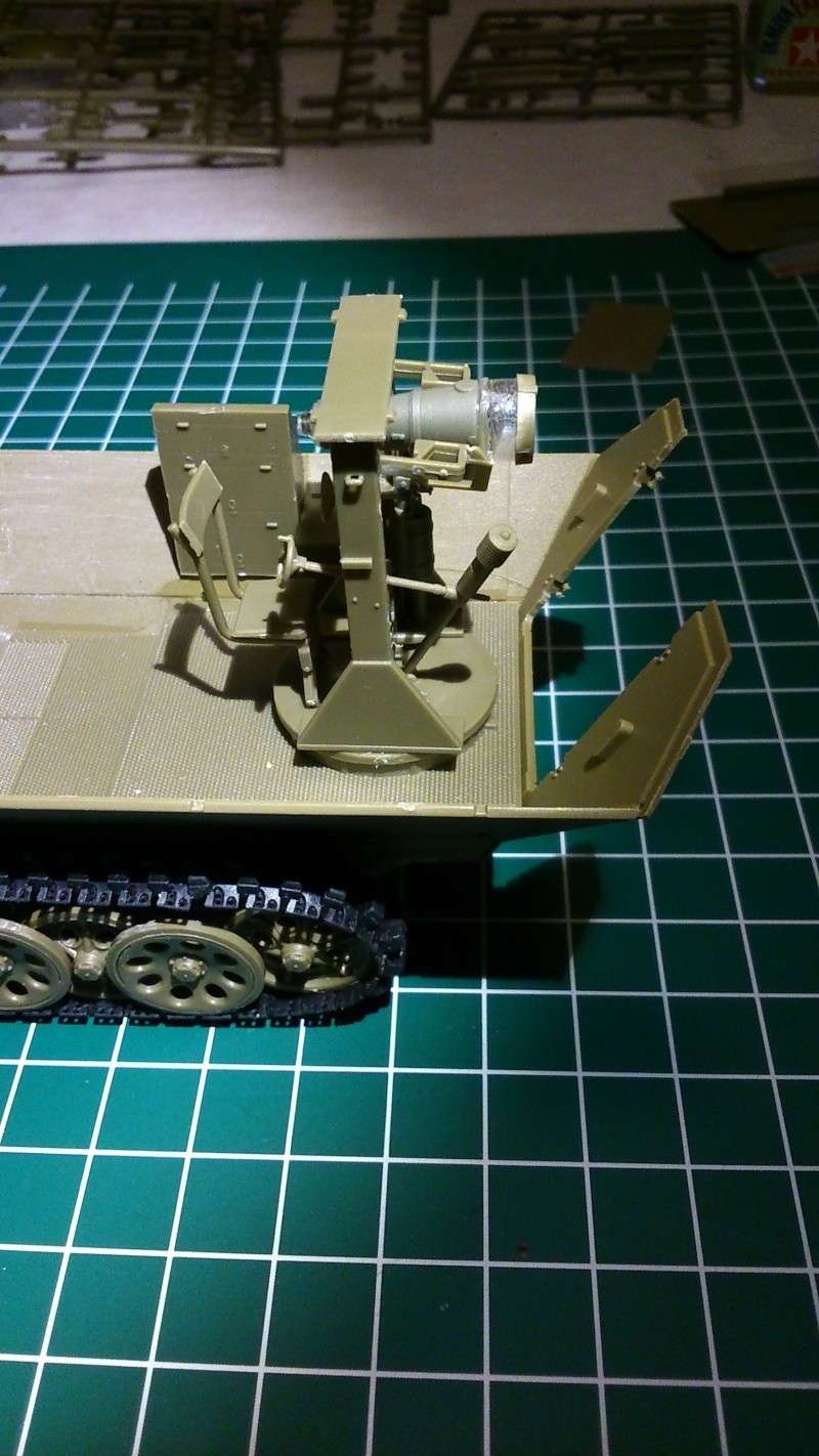  Montage en commun (Gilles/kurgan) sd.kfz 251/20 UHU AFVclub 1/35   - Page 2 Uhu_410