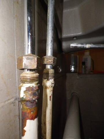 Problème démontage ancien mélangeur lavabo tuyaux rigides