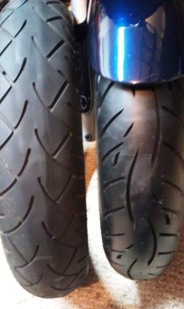 Fitting Metzeler Z8 Roadtec Tyres Imag0227