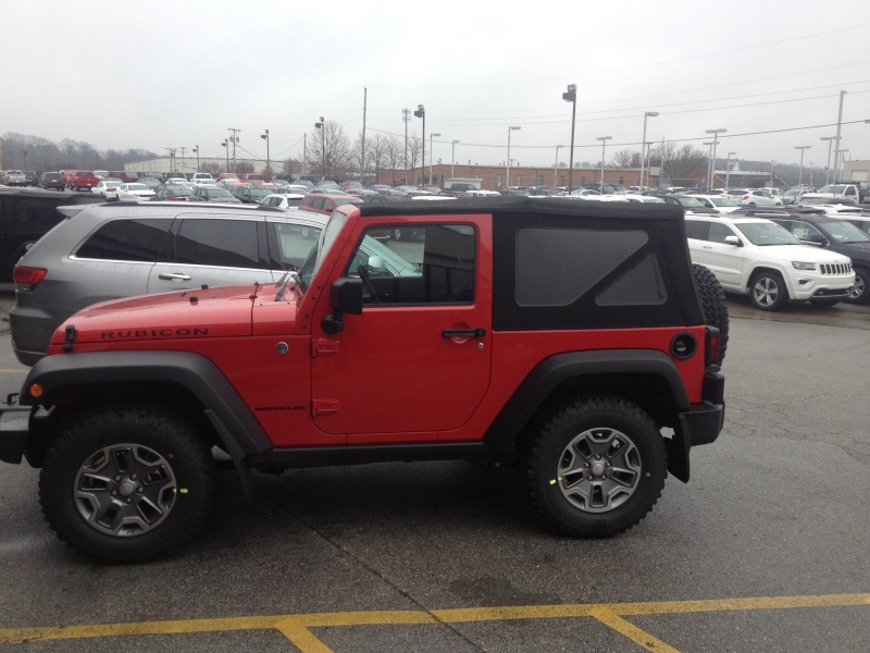 5 JEEP RUBICON WHEELS AND TIRES  Img_0810