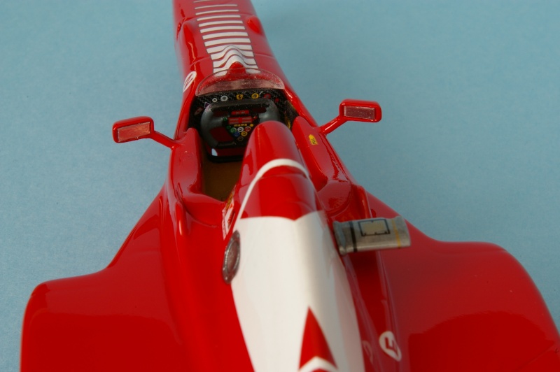 FERRARI F 310B Revell 1/24ème - Page 9 Imgp3915