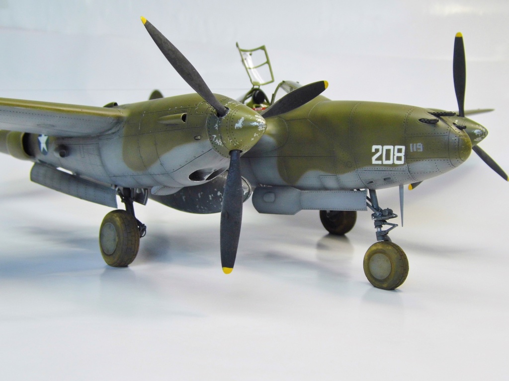 P 38 H trumpeter 1/32 211