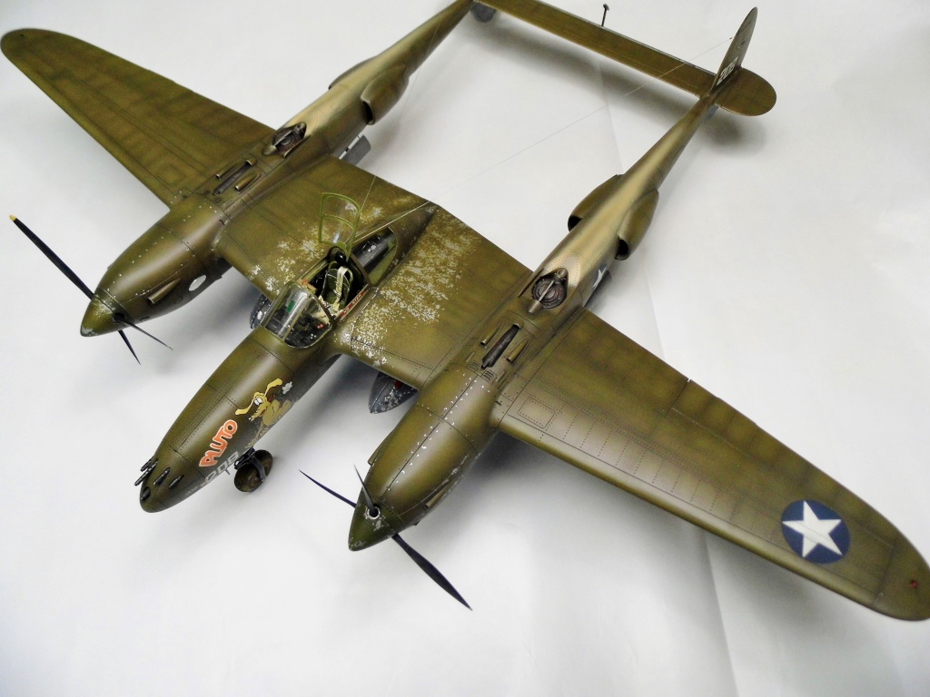 P 38 H trumpeter 1/32 410