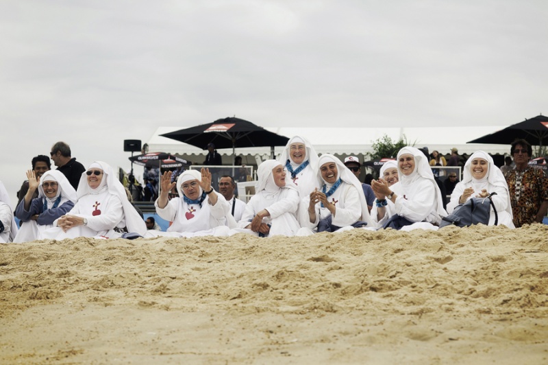 Moment de détente "option surf" pour les soeurs de Draguignan 13488411