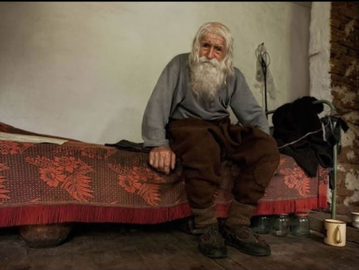 Dobri Dobrev, un vieil homme qui mendie pour tout donner aux orphelins 296610