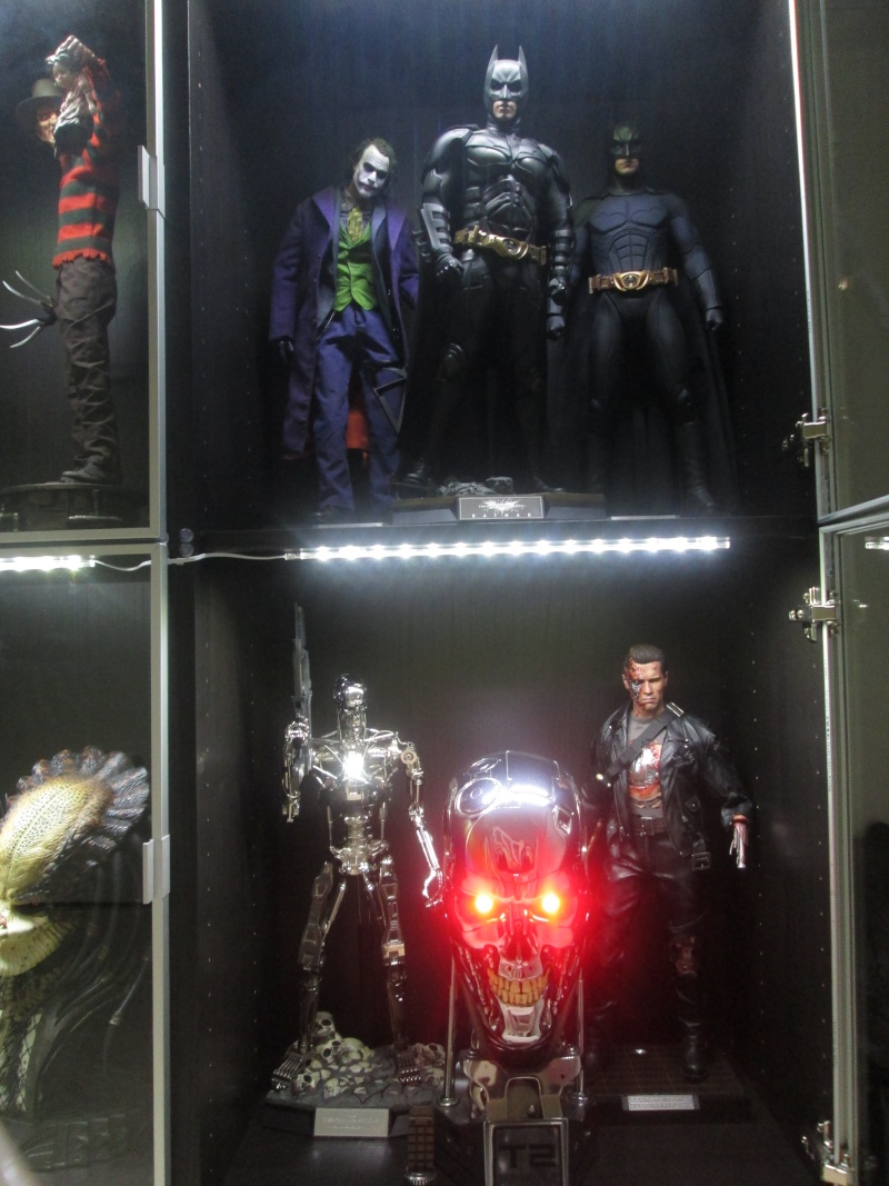 HOT TOYS - BATMAN THE DARK KNIGHT 1:4 FIGURE Img_2229