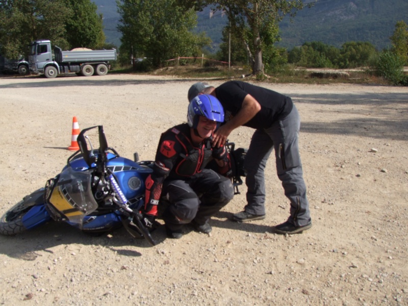 Comment relever seul sa moto de près de 300 kg ? Dscf3912