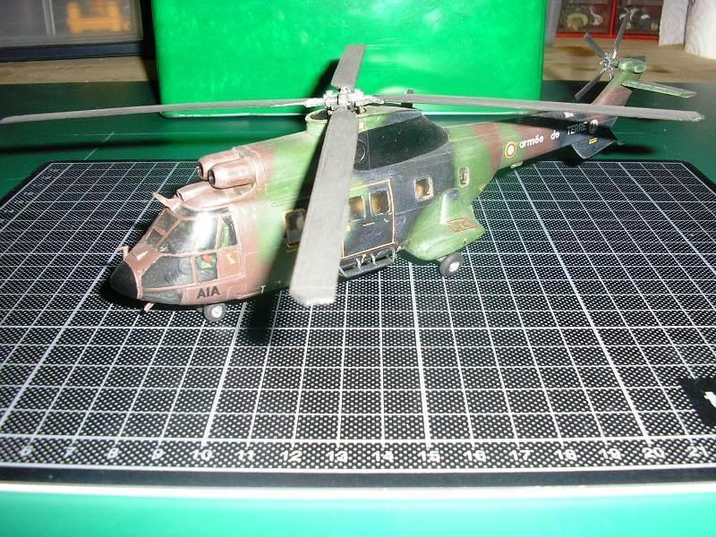 AS 332 SUPER PUMA Centre Europe [Heller 1/72ème] Helico12