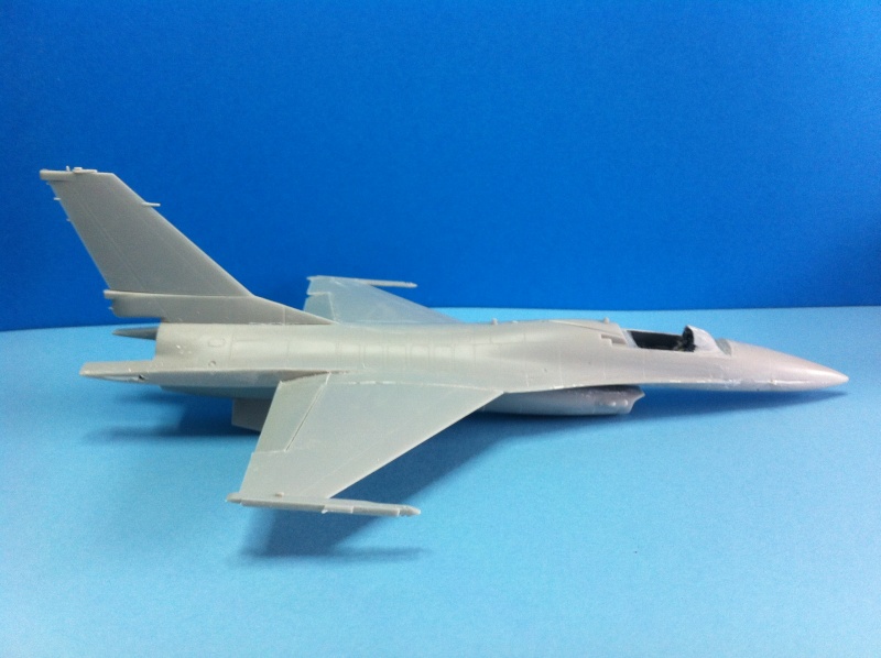 TRIO (!!!) de F-16 (HASEGAWA/ESCI) [1/72]  F-16_i13