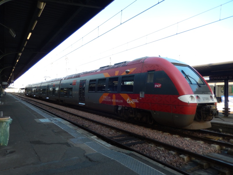 En gare de Bordeaux St Jean le 23 mars 2014 Dscn0619