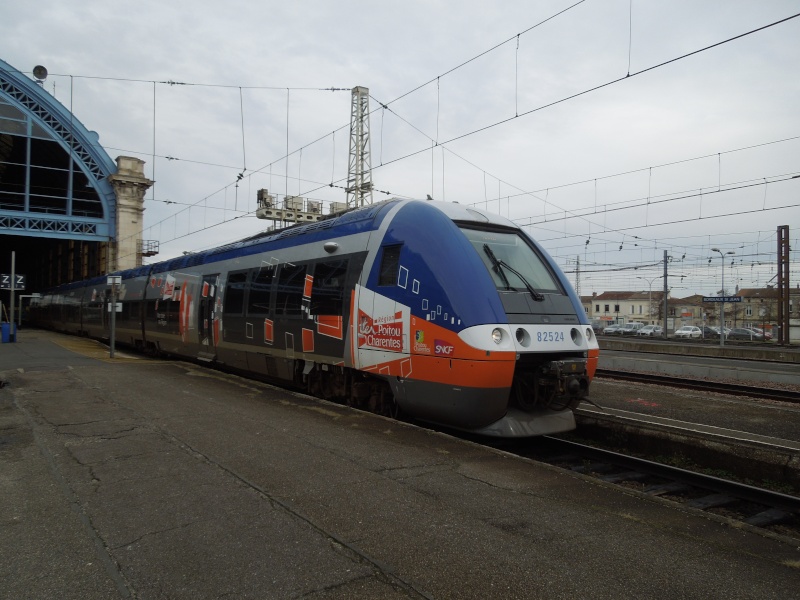 En gare de Bordeaux St Jean. Dscn5914