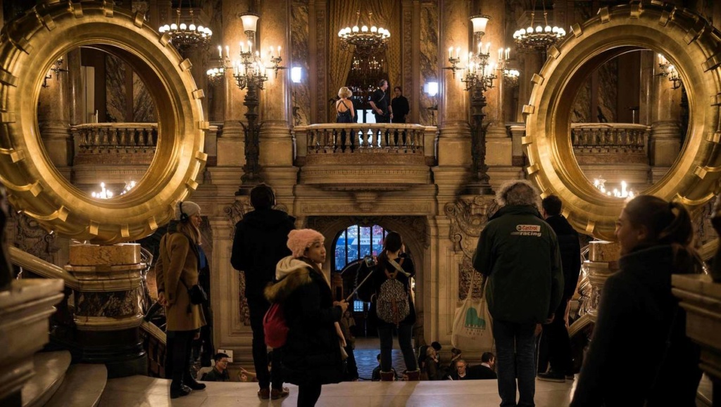 Et si les pneus dorés installés sur le grand escalier de l’Opéra de Paris étaient le révélateur des dysfonctionnements de la Macronie? 3757f910
