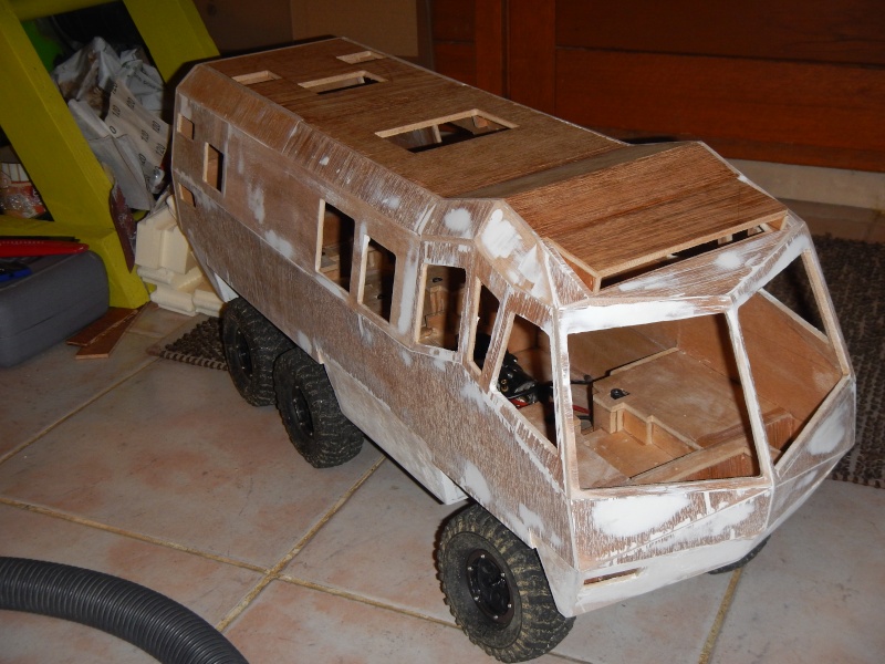 Le M.A.T.T. (4x4 amphibie sur chassis Unimog) - Page 2 2014-036
