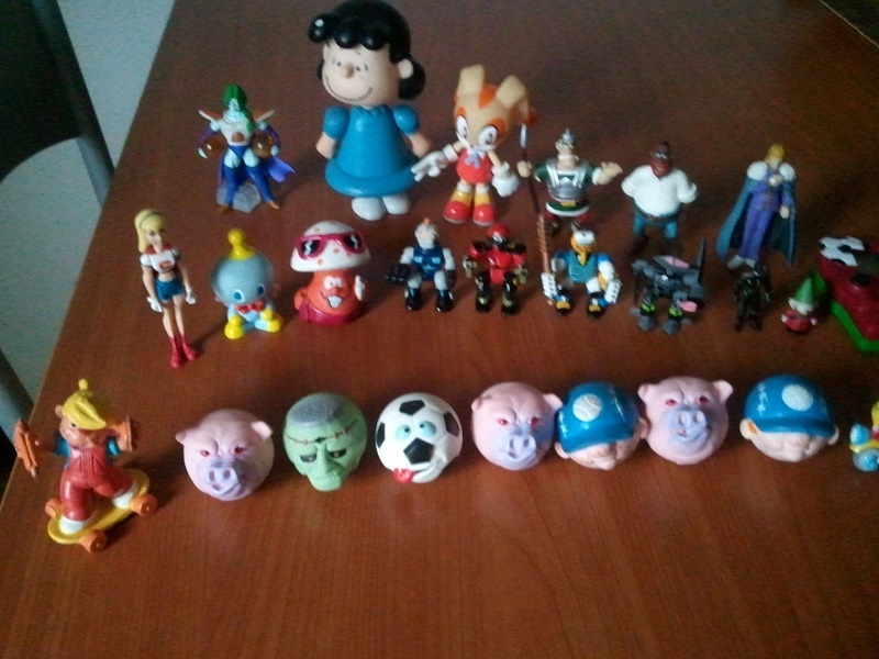 Lotto Mini figures varie: SFRIZZO, ASTERIX, HNK, Z-BOTS, DRAGON BALL... Wp_00438