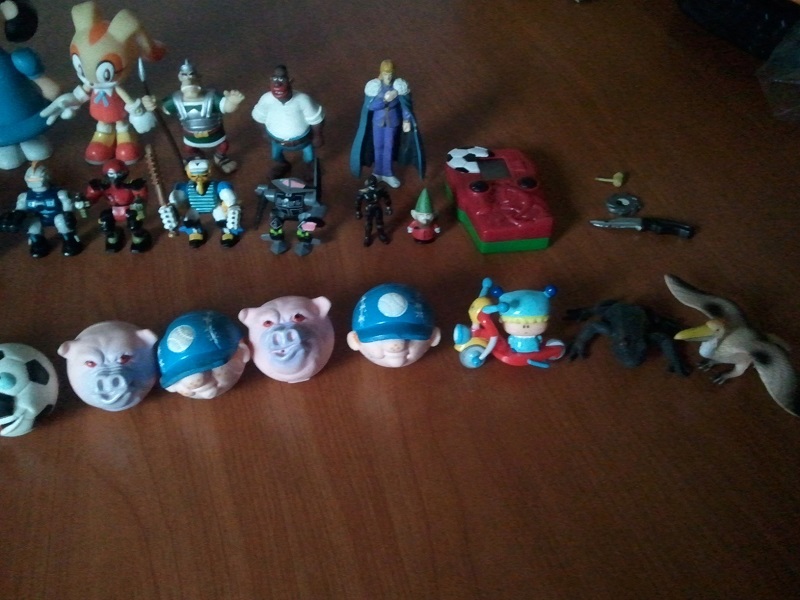 Lotto Mini figures varie: SFRIZZO, ASTERIX, HNK, Z-BOTS, DRAGON BALL... Wp_00439