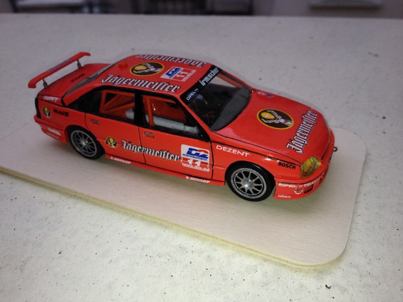 Opel Omega  (1/43) version Jagermeister Db5_op10