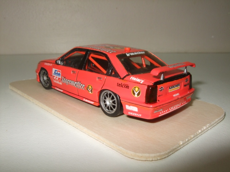 Opel Omega groupe A Championnat d'Allemagne 1990 (1/43) Opel_f13